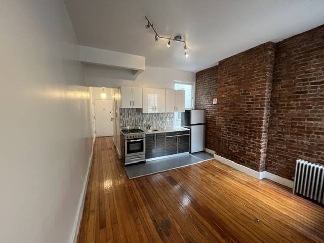 00E0E_ltHcawDBUxy_0ak07K_1200x900