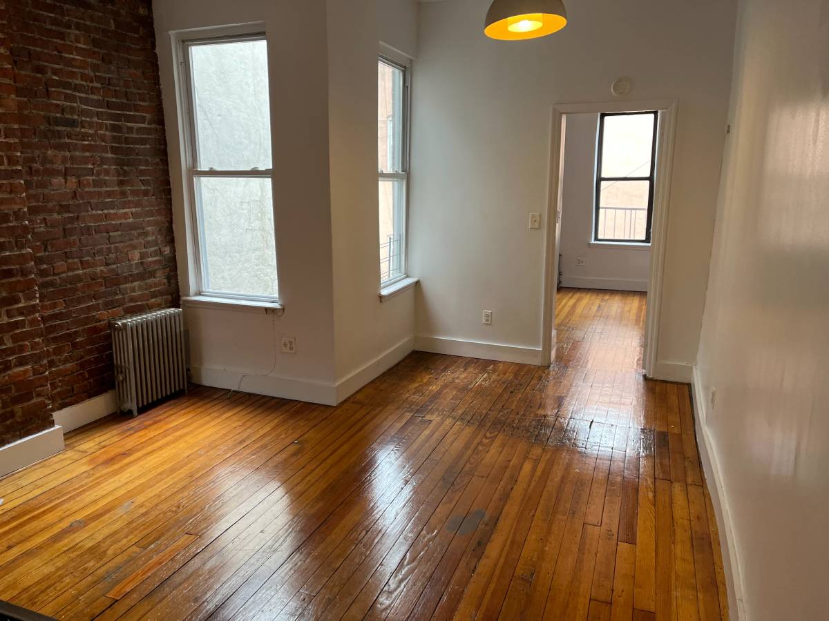 01313_gw9zZXdyhcb_0CI0t2_1200x900